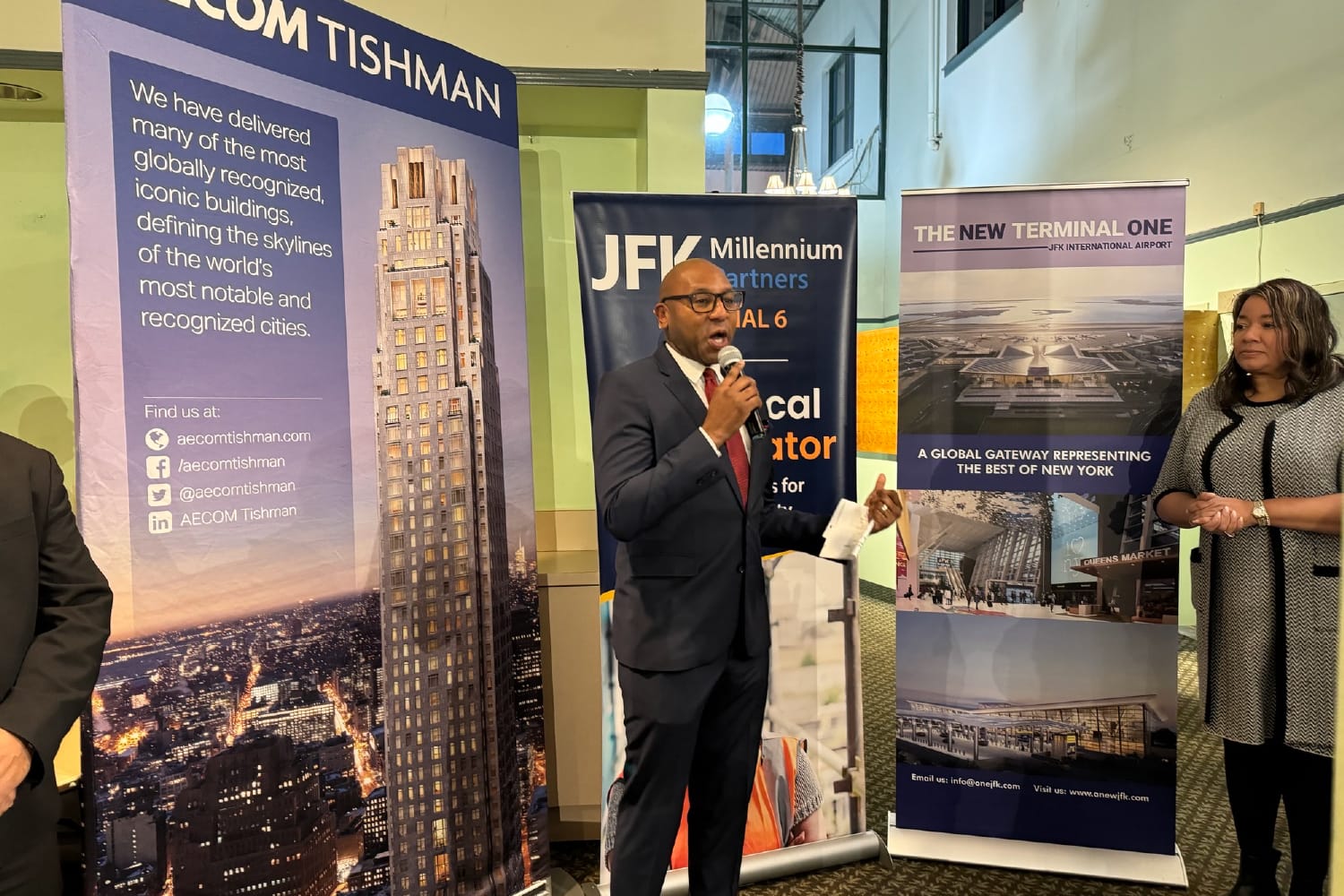 Donovan Richards at the first-ever New Terminal One and Terminal Six- Projects Learning Day